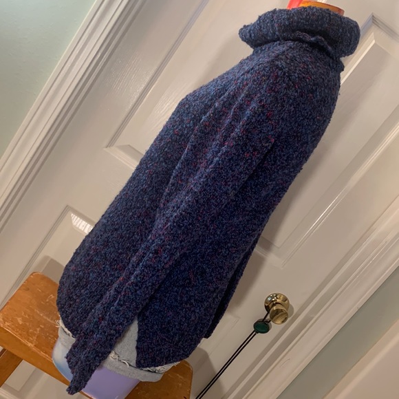 VINTAGE ERIKA Sweater - Picture 6 of 12